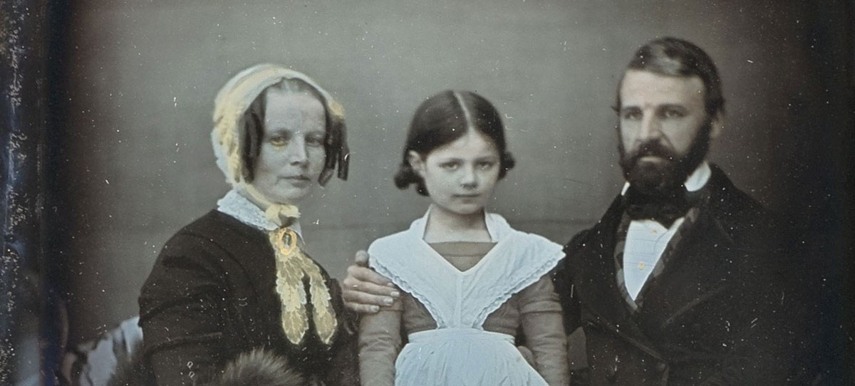 Fotografie zeigt Leutwein, Philipp Karl Ludwig (1808-1899); Leutwein, Elisabeth Olympe (1804-1870); Fay, Elisabeth Adelheid Anna (1836-1890)