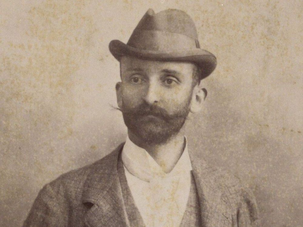 Fotografie zeigt Eberhard von Mülinen.