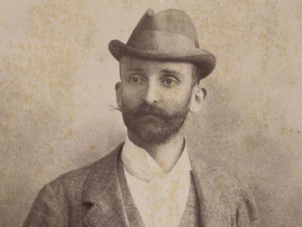 Fotografie zeigt Eberhard von Mülinen.